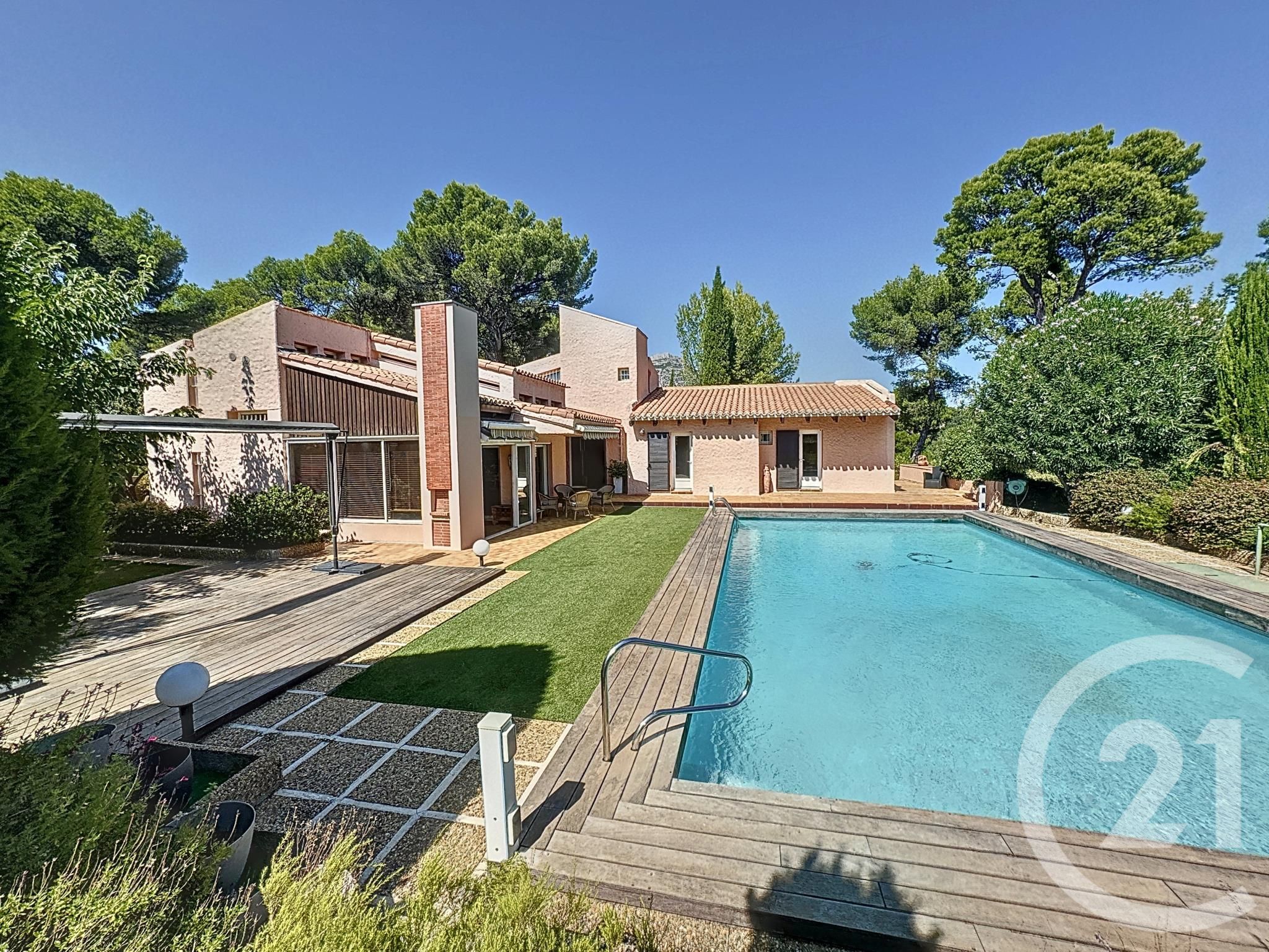 Aubagne Maison 5 pièces 212 m²