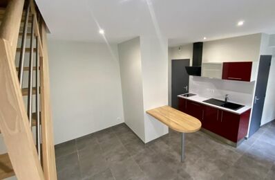 location appartement 315 € CC /mois à proximité de Luc-la-Primaube (12450)