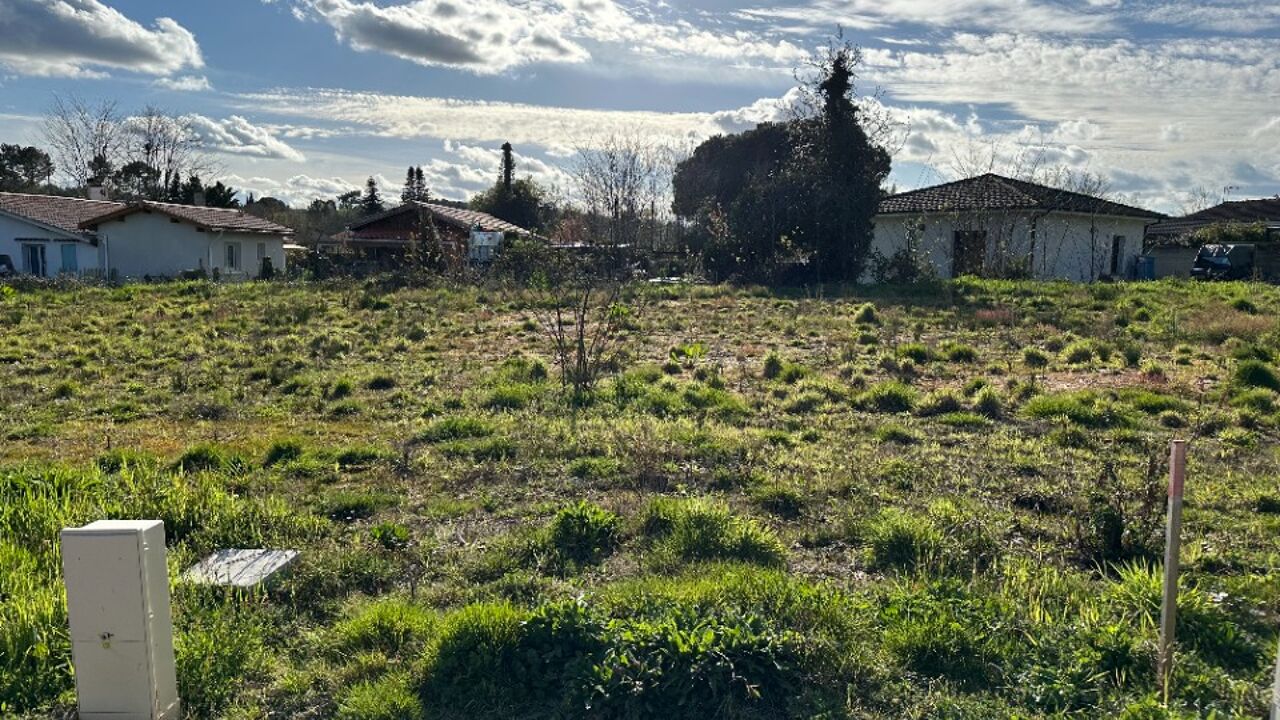 terrain  pièces 350 m2 à vendre à Léognan (33850)