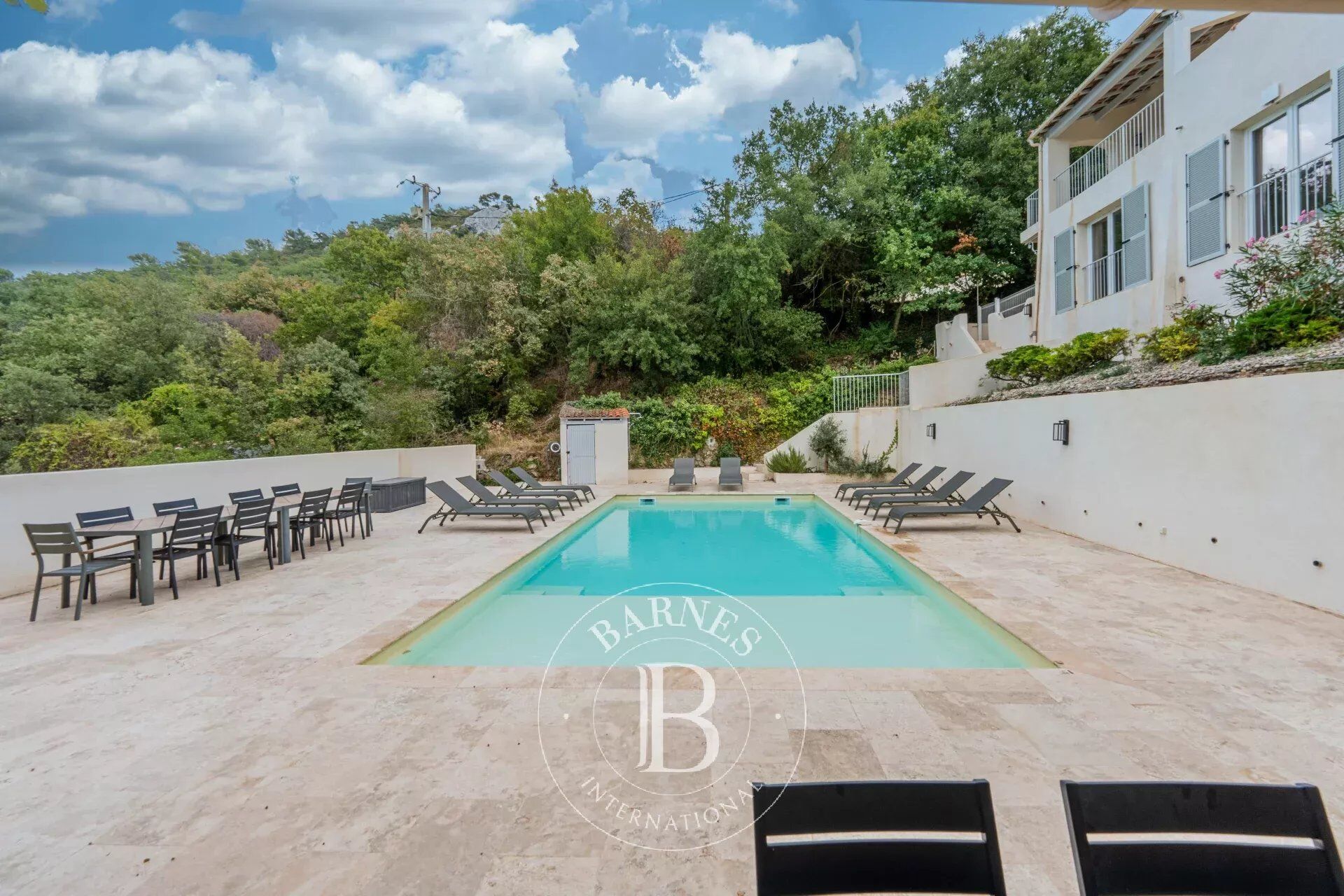 Villa / Maison 8 pièces  à vendre Aix-en-Provence 13100