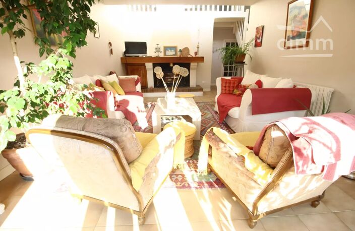 VENDU 2 maisons avec un jardin, une piscine et un garage — photo 4