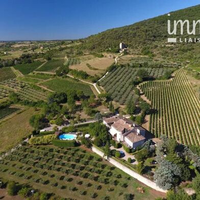 Maison 14 pièces 1045800 €