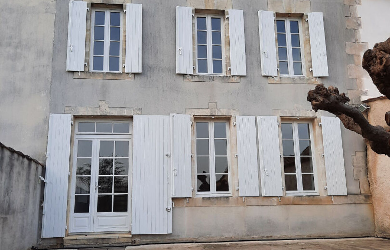 maison 4 pièces 132 m2 à louer à Baignes-Sainte-Radegonde (16360)