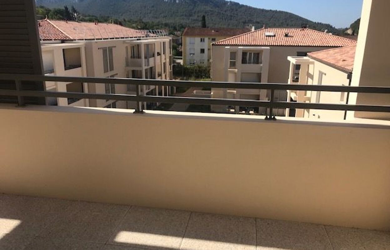 appartement 3 pièces 66 m2 à louer à Le Castellet (83330)