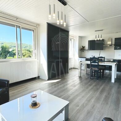 Maison 8 pièces 156 m²