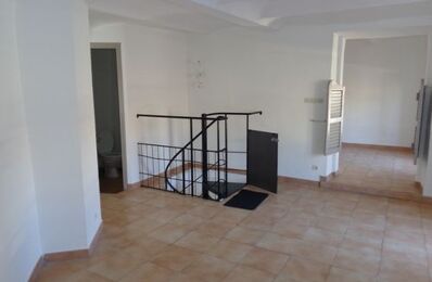 location appartement 345 € CC /mois à proximité de Saint-Denis (30500)