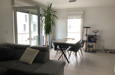 location appartement 1 100 € CC /mois à proximité de Pérenchies (59840)