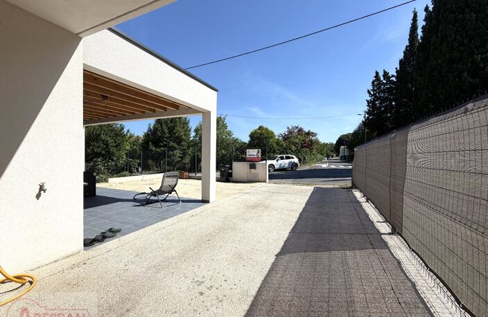 Villa — photo 3
