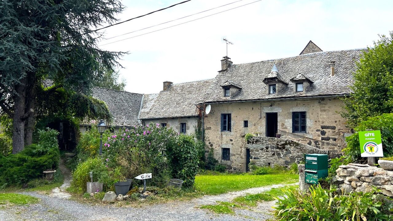 maison 12 pièces 258 m2 à vendre à Montpeyroux (12210)