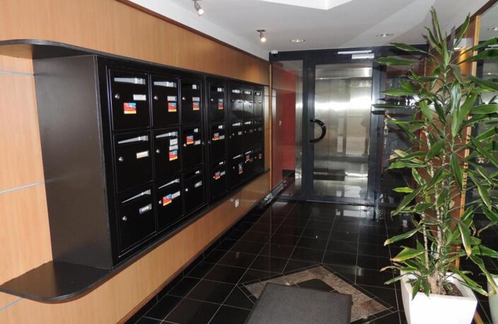 T2 — photo 2