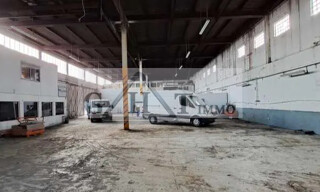 Local industriel  1178 m² à louer à Bobigny (93000)