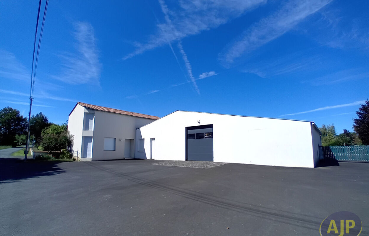 commerce  pièces 1000 m2 à vendre à Montaigu-Vendée (85600)