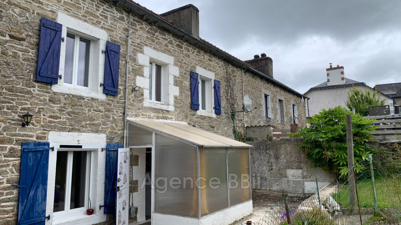 maison 5 pièces 102 m2 à vendre à Saint-Nicolas-du-Pélem (22480)