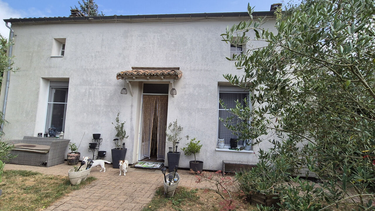 maison 3 pièces 94 m2 à vendre à Paizay-Naudouin-Embourie (16240)