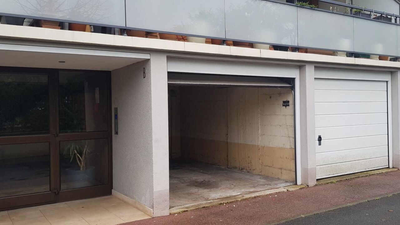 garage  pièces 14 m2 à louer à Antony (92160)