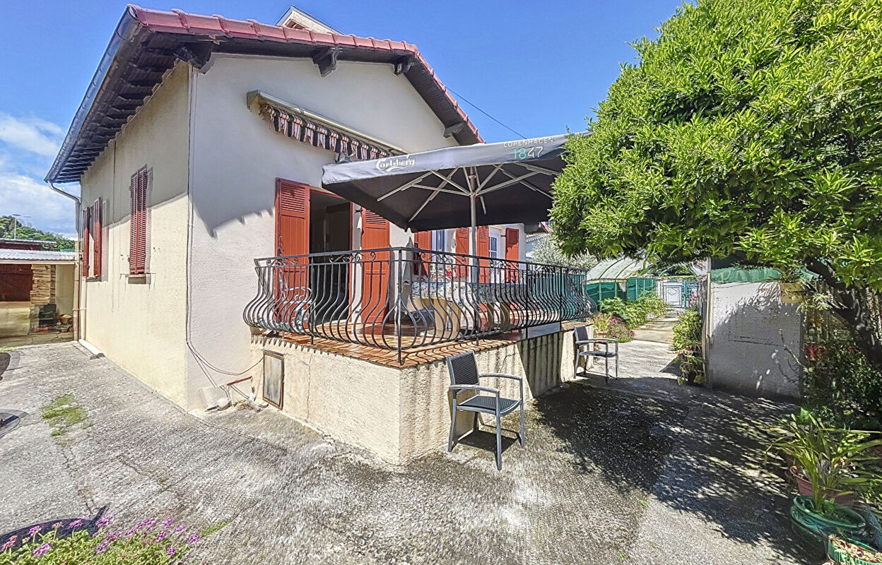 maison 3 pièces 65 m2 à vendre à Cagnes-sur-Mer (06800)