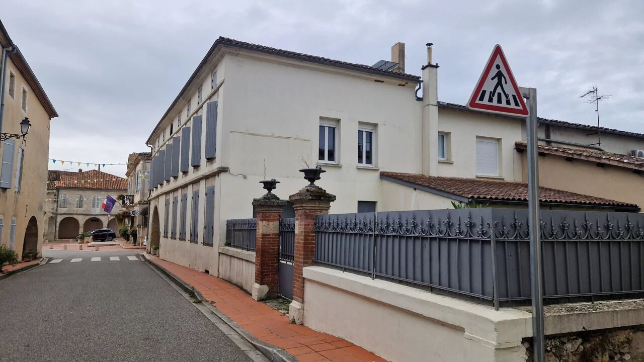 maison 10 pièces 344 m2 à vendre à Valence (82400)