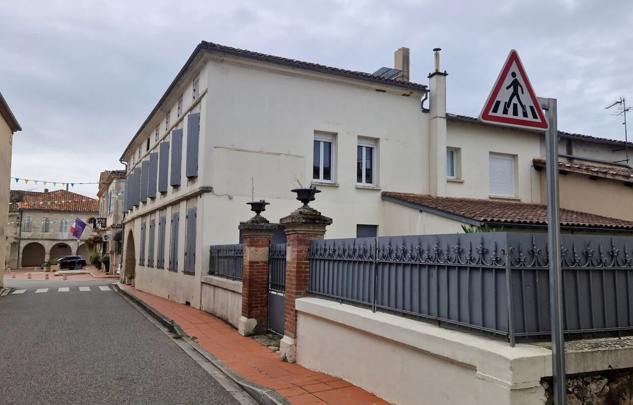 maison 10 pièces 344 m2 à vendre à Valence (82400)