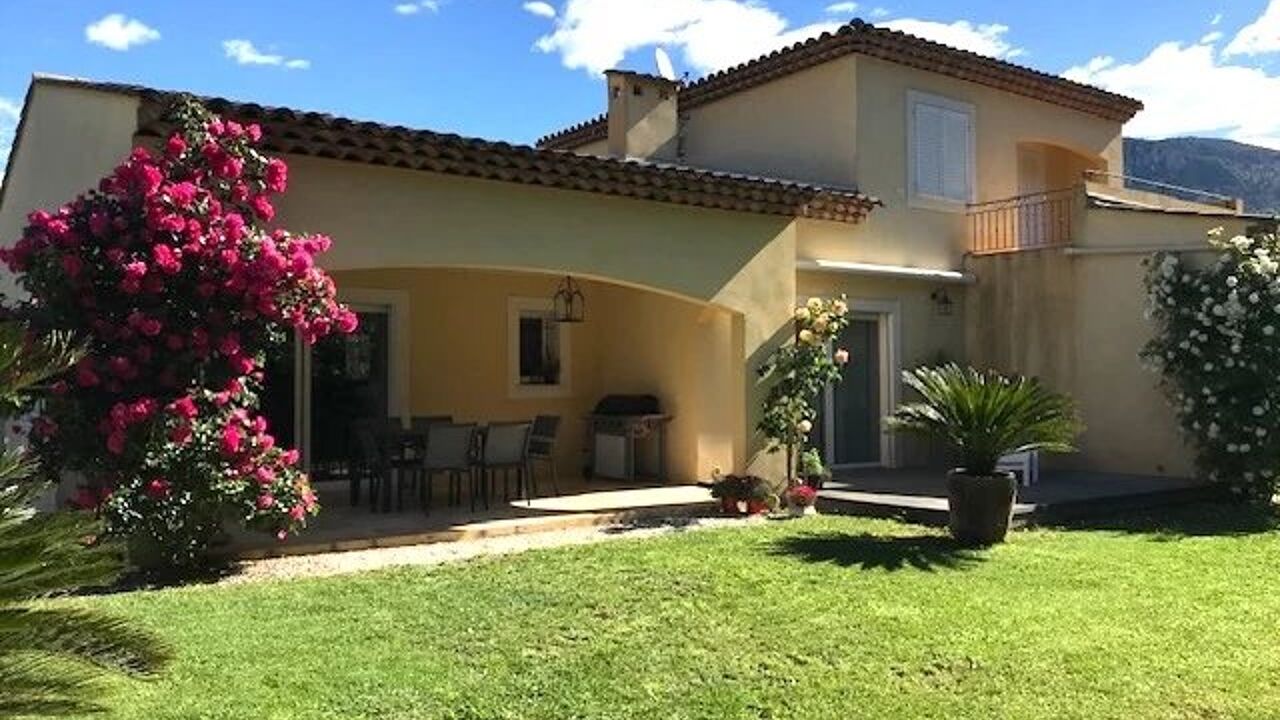 maison 5 pièces 150 m2 à vendre à Carros (06510)