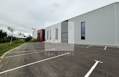 location commerce 17 161 € CC /mois à proximité de Saint-Quentin-Fallavier (38070)