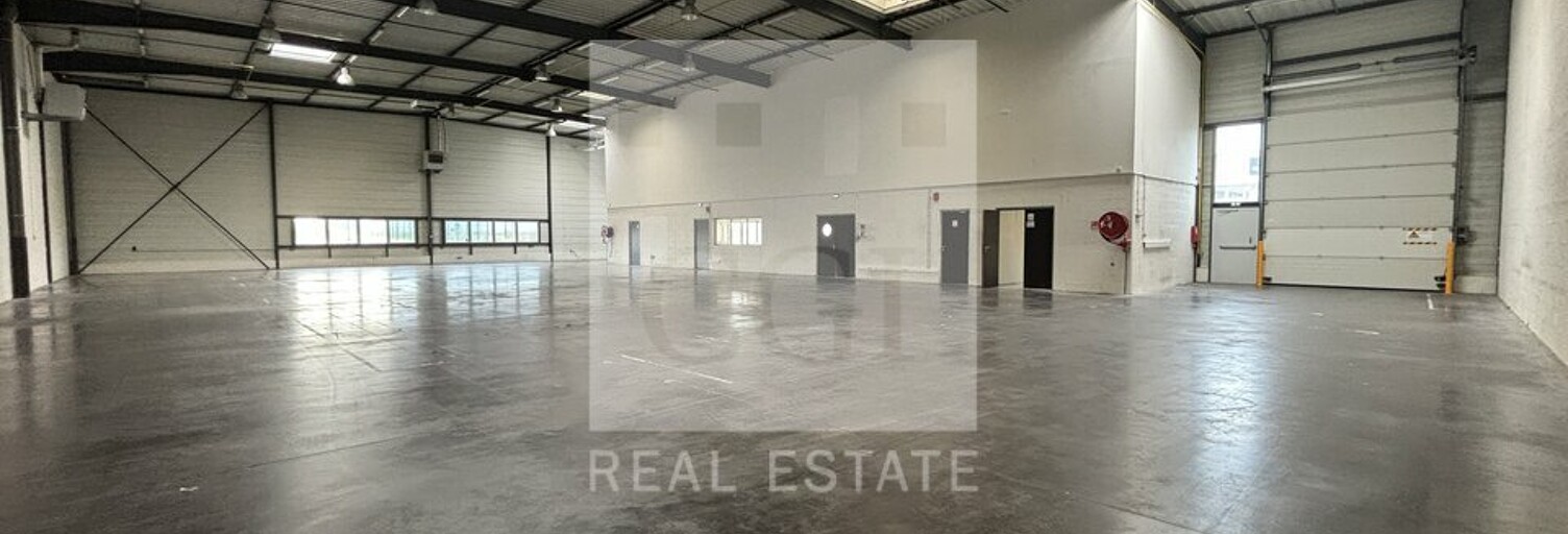 Commerce  493 m² à louer à Saint-Priest (69800)