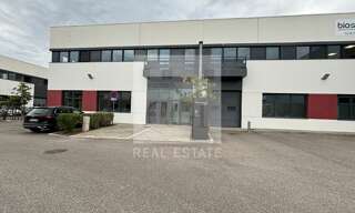 Commerce  289 m² à louer à Dardilly (69570)