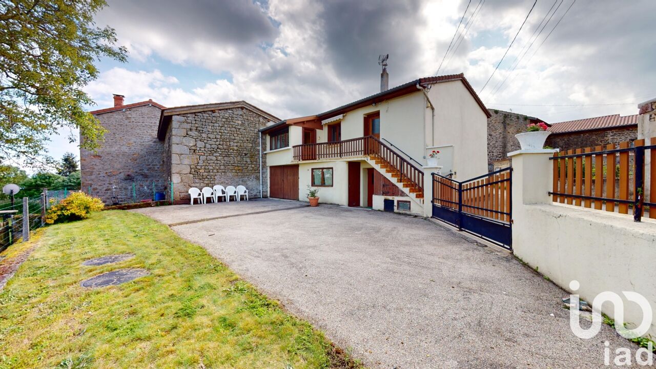 maison 4 pièces 93 m2 à vendre à Saint-Maurice-en-Gourgois (42240)