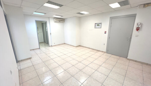 Local commercial 5 pièces  à vendre Toulon 83000