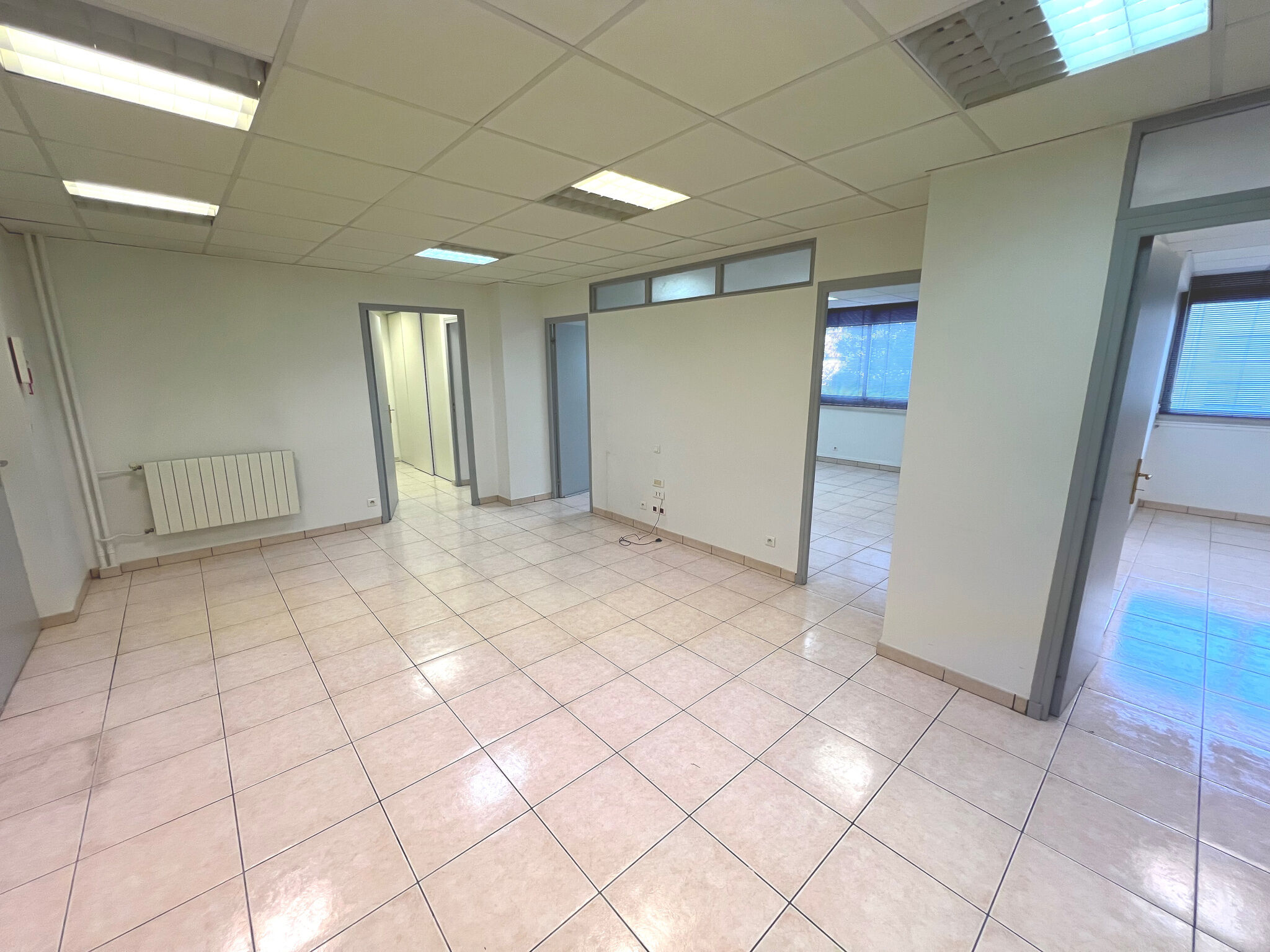 Local commercial  T5 à vendre Toulon 83000