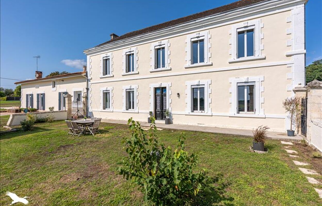 maison 5 pièces 397 m2 à vendre à Vélines (24230)