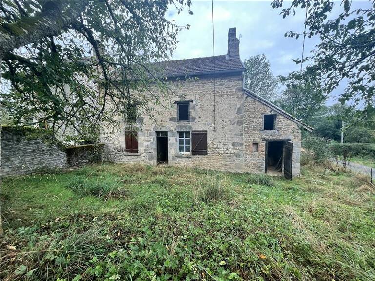 Maison en pierre de 2 pièces principales — photo 1