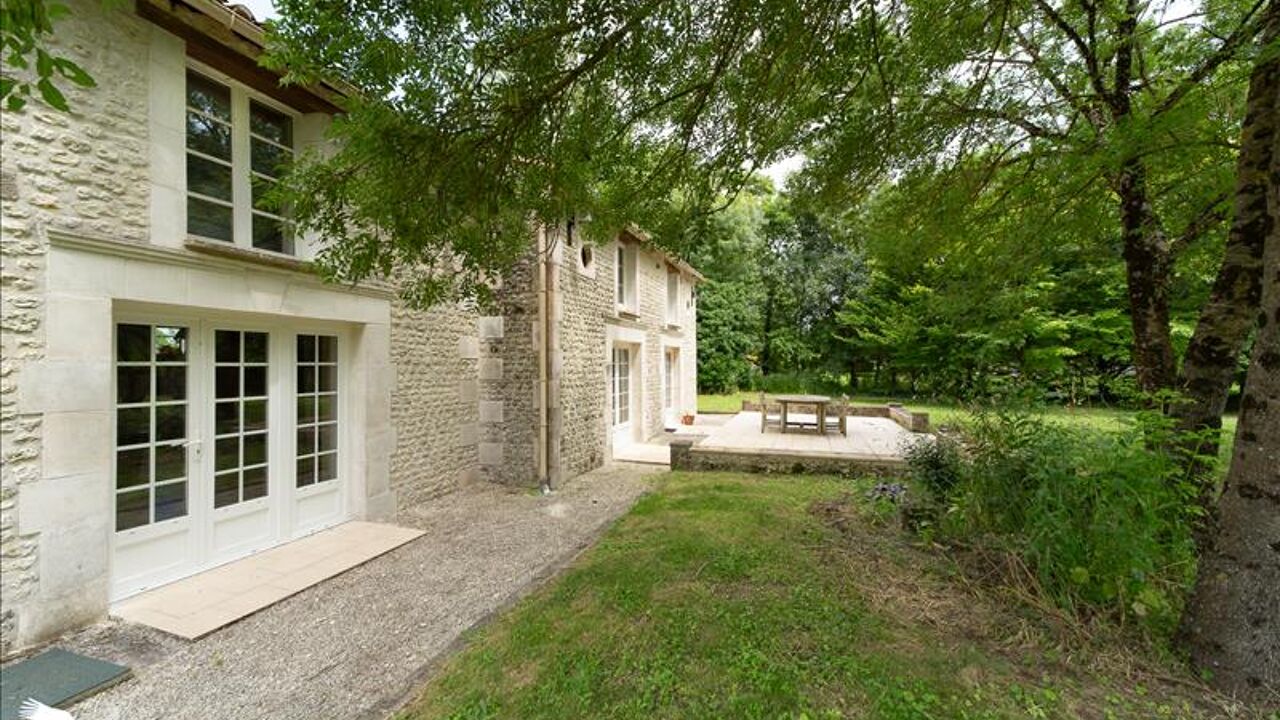 maison 5 pièces 184 m2 à vendre à Messac (17130)