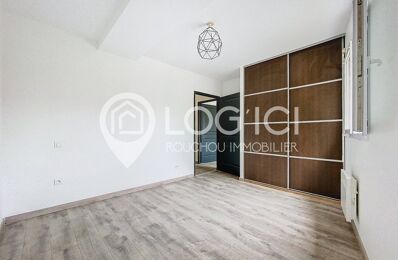 location appartement 880 € CC /mois à proximité de Lescar (64230)