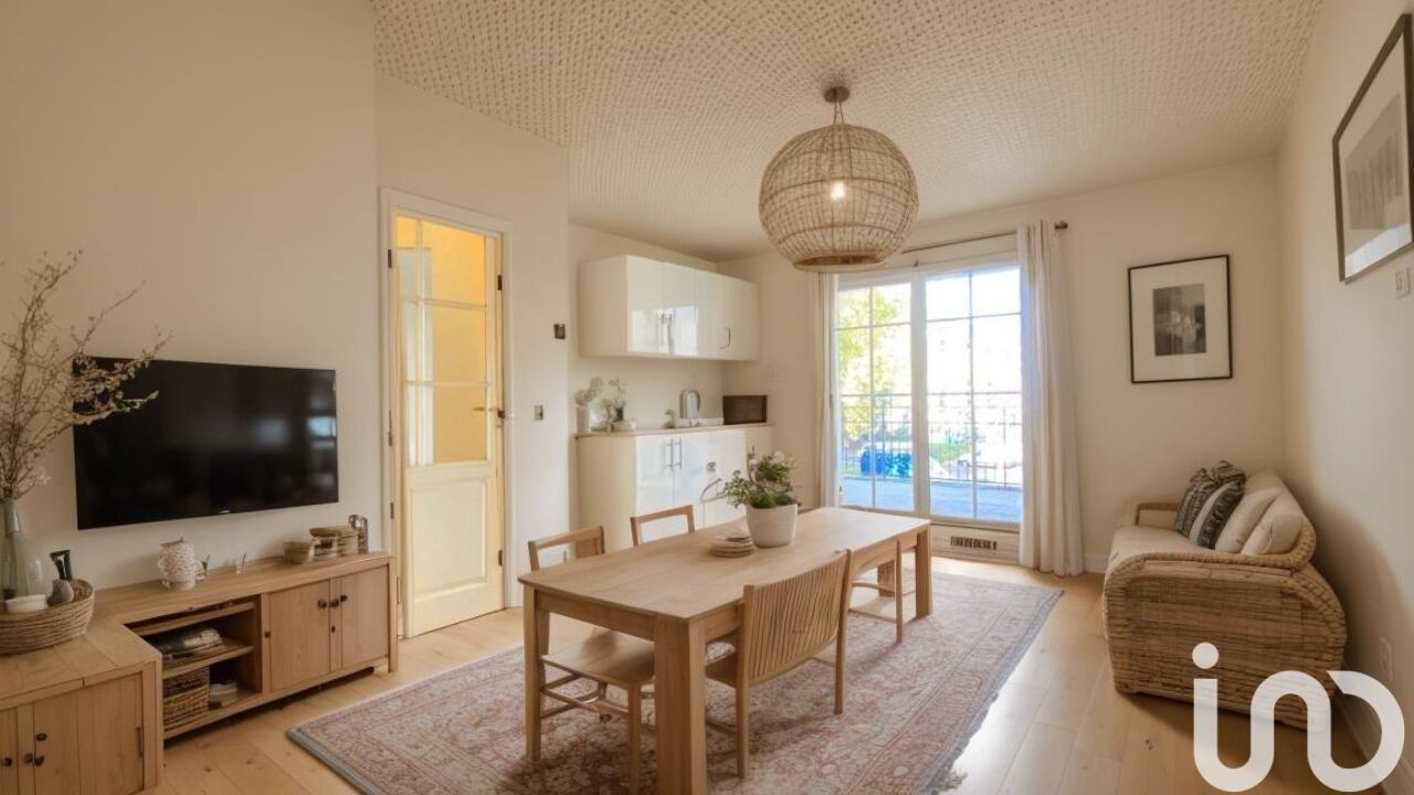 appartement 3 pièces 42 m2 à vendre à Le Plessis-Robinson (92350)