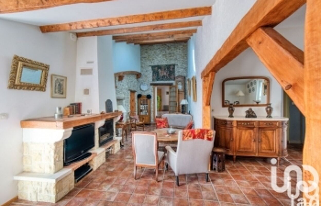 maison 15 pièces 220 m2 à vendre à Tonnay-Charente (17430)