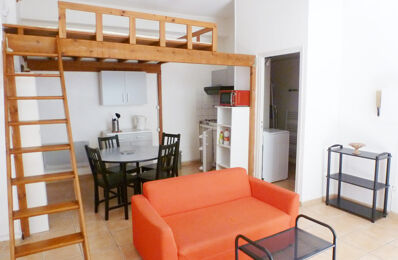 location appartement 450 € CC /mois à proximité de Sauveterre (30150)