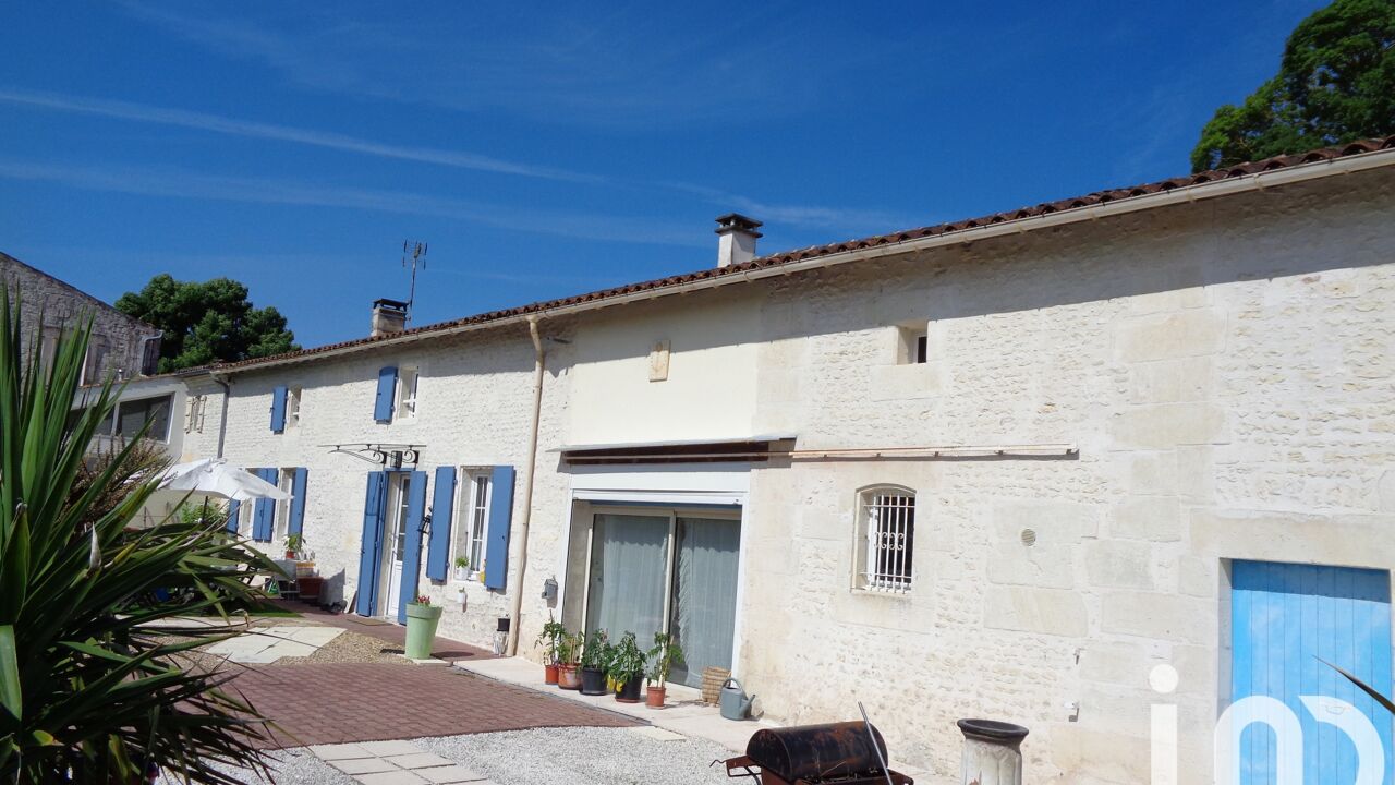 maison 8 pièces 300 m2 à vendre à Préguillac (17460)