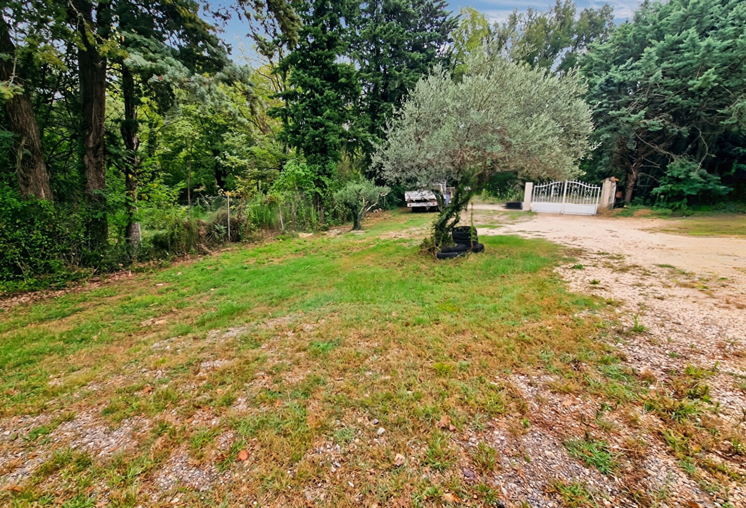 A VENDRE - Terrain de 568 m² sur Arpaillargues — photo 1