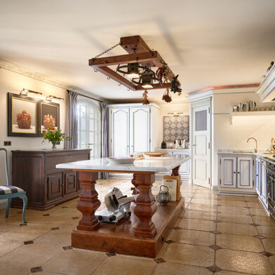 Maison  22000000 €