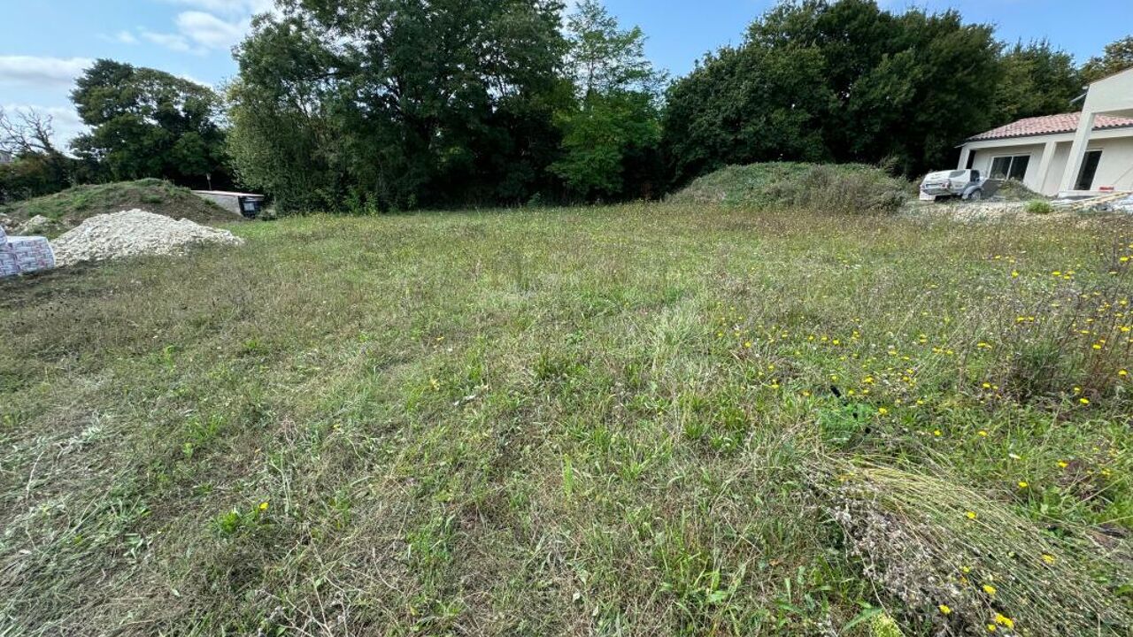 terrain  pièces 552 m2 à vendre à Nieul-Lès-Saintes (17810)