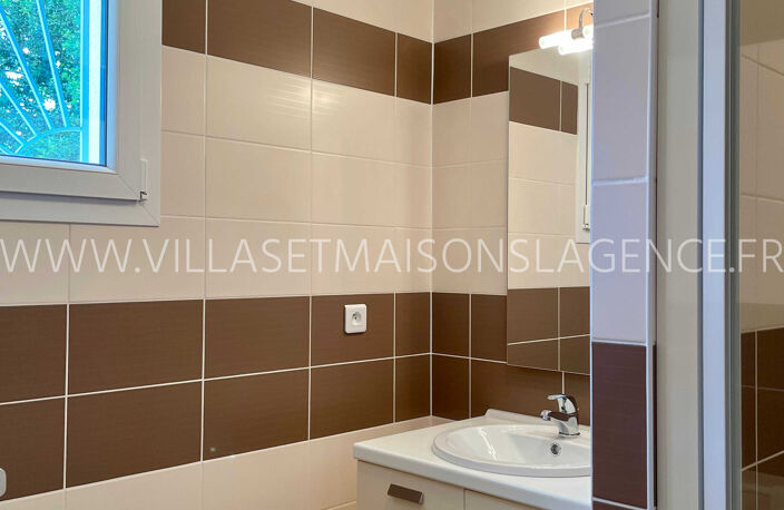 maison de plain-pied + 3 chambres proche du centre-ville de L... — photo 5