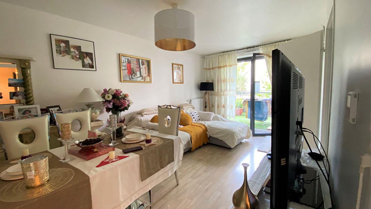 appartement 3 pièces 68 m2 à vendre à Saint-Denis (93200)