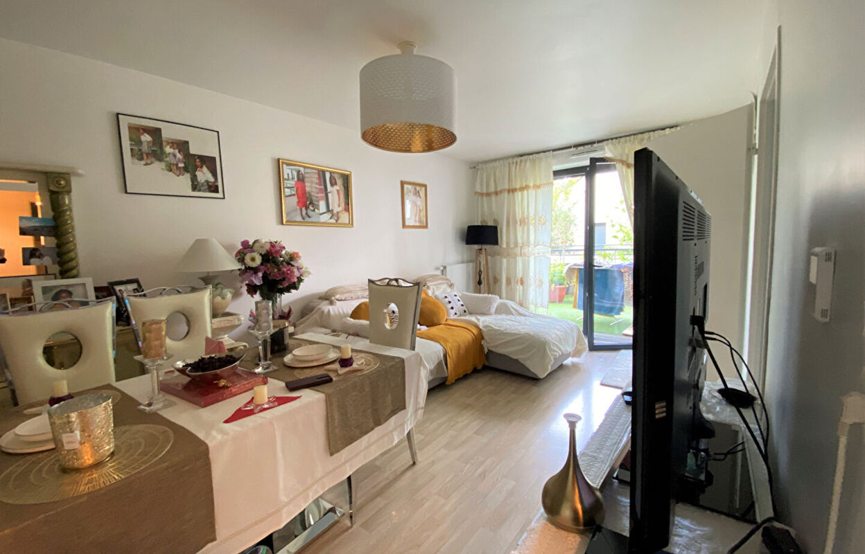 appartement 3 pièces 68 m2 à vendre à Saint-Denis (93200)