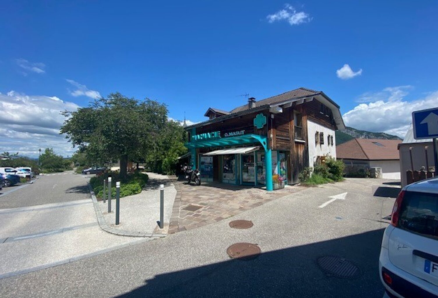 LOCAL COMMERCIAL — photo 1