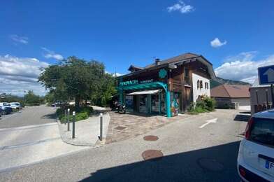 Commerce 3 pièces 2500 €
