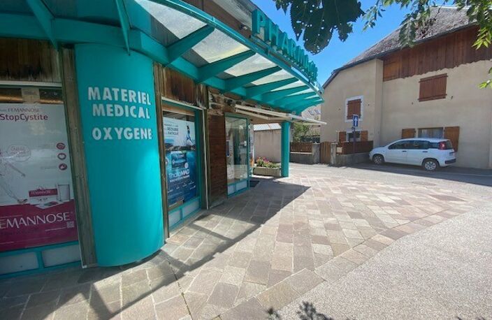 LOCAL COMMERCIAL — photo 4