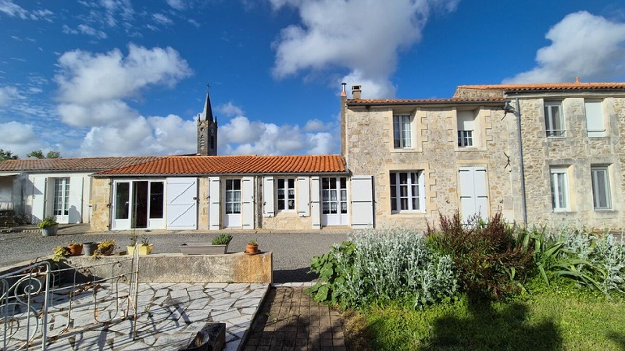 maison 10 pièces 249 m2 à vendre à Breuil-Magné (17870)