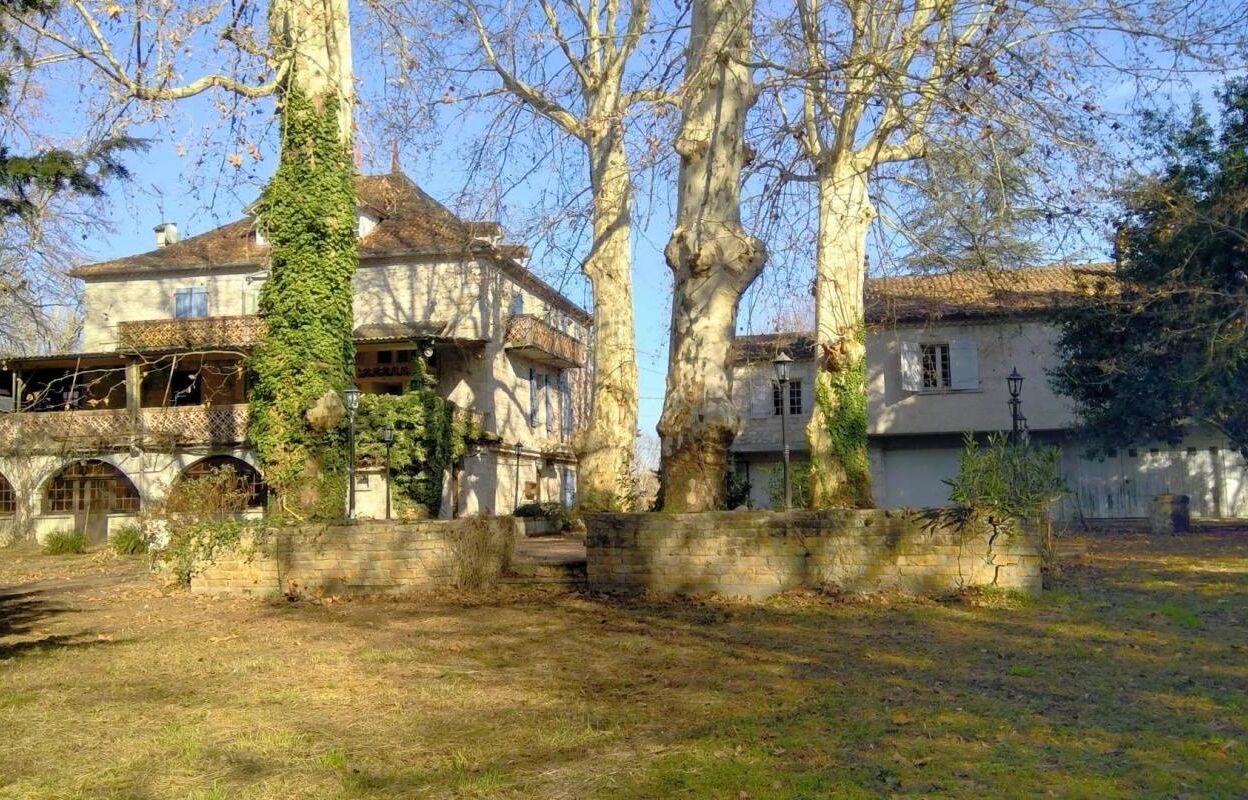 maison 24 pièces 730 m2 à vendre à Montcuq (46800)