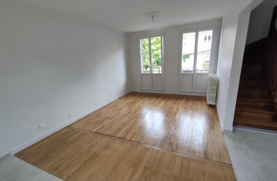 location maison 1 980 € CC /mois à proximité de Carrières-sous-Poissy (78955)