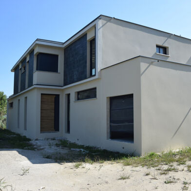 Maison 6 pièces 230 m²